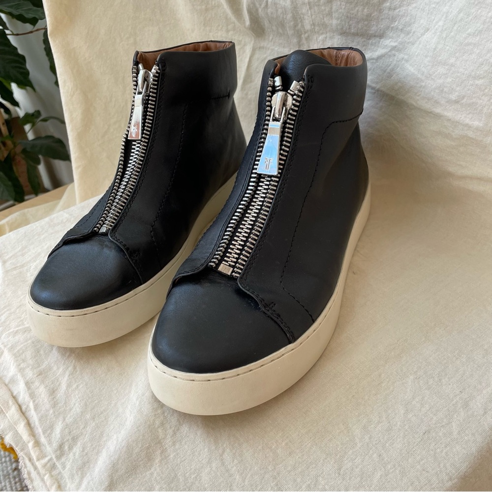 FRYE Lena Women’s Size 10 High Top Sneaker Black Leather Zip Moto 3471328 - Picture 3 of 8